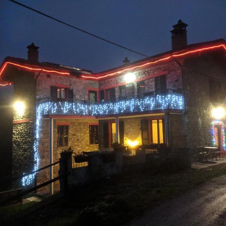 Albergo Diffuso Casa Delle Favole Ferriere Экстерьер фото