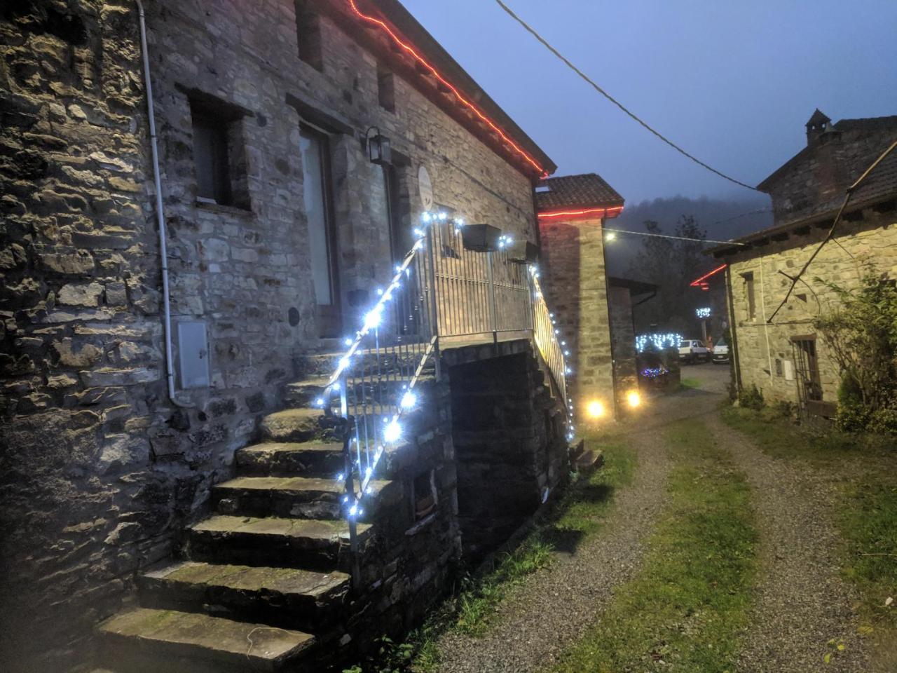 Albergo Diffuso Casa Delle Favole Ferriere Экстерьер фото